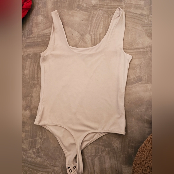 Express White Bodysuit - Picture 5 of 6